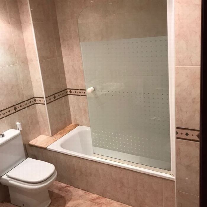 Antes: bañera antigua